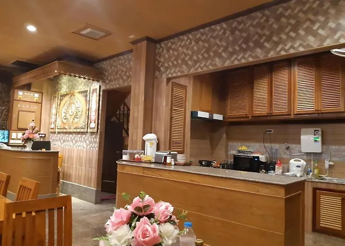 Golden Pagoda Hostel & Cafe Bangkok