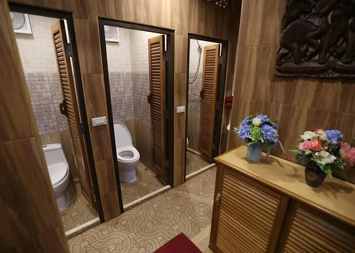 Golden Pagoda Hostel & Cafe Ostello Bangkok