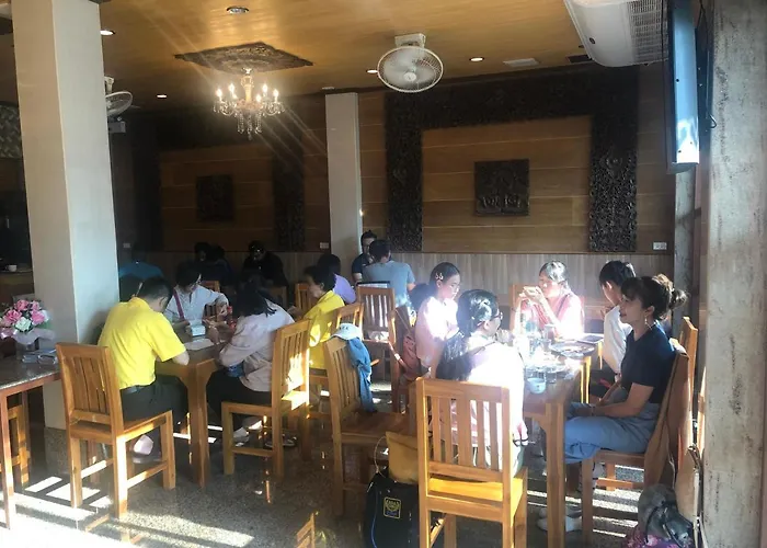 Ostello Golden Pagoda Hostel & Cafe *
